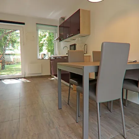 بيت للعطل Haus Am Gardersee Mit Garten *